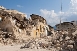 Arriva l’obbligo per le aziende di assicurarsi contro le catastrofi: mini guida alla Legge di Bilancio 2024